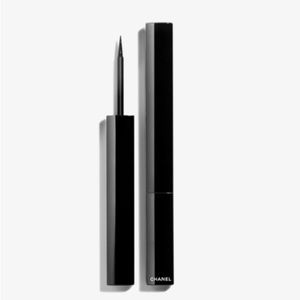 Chanel eye liner
